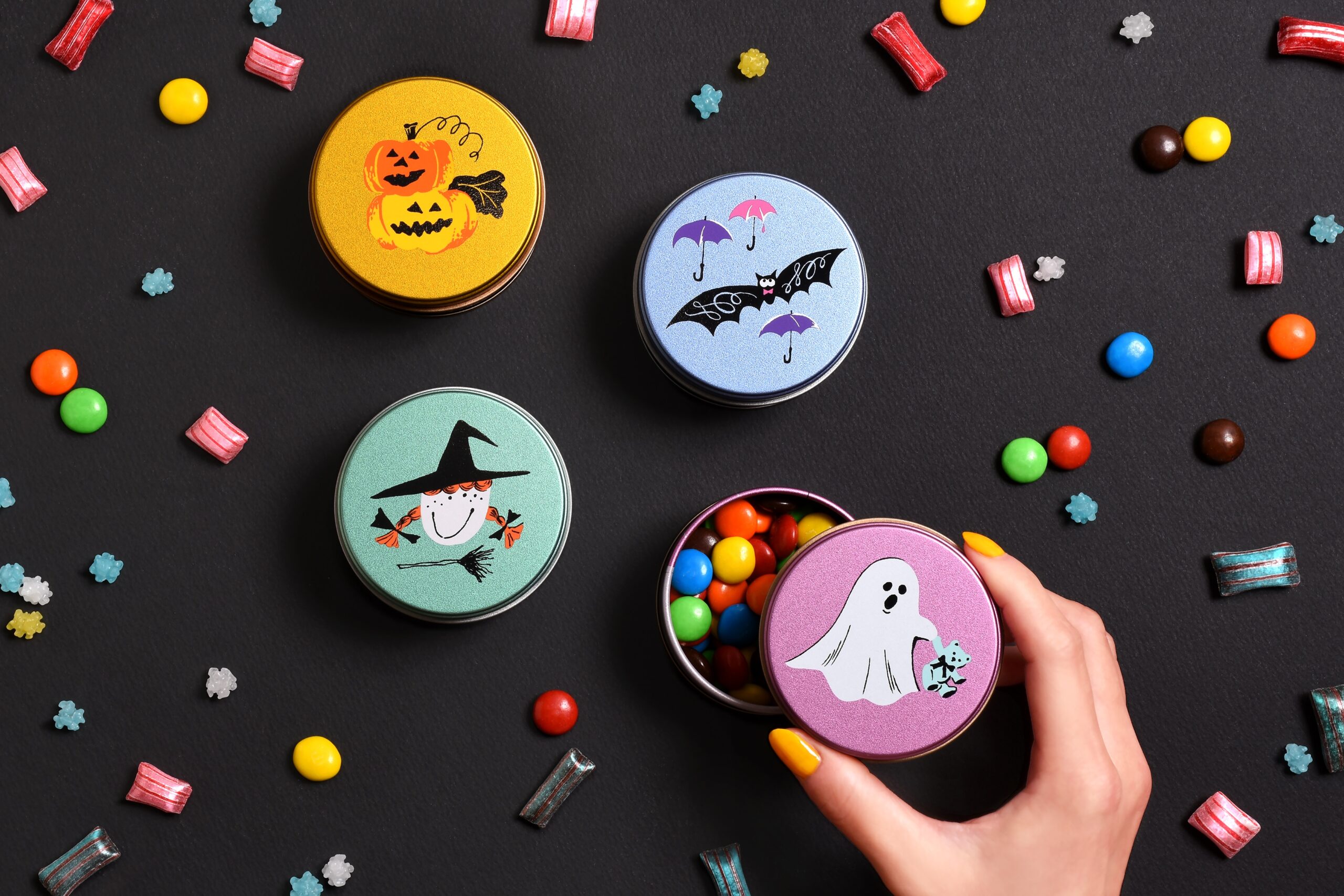 お菓子のミカタ ミニハロウィン缶 魔法使い